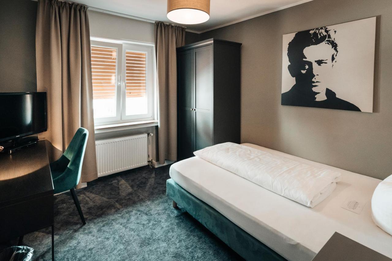 Hotel Freihof Am Roland Wedel Eksteriør billede