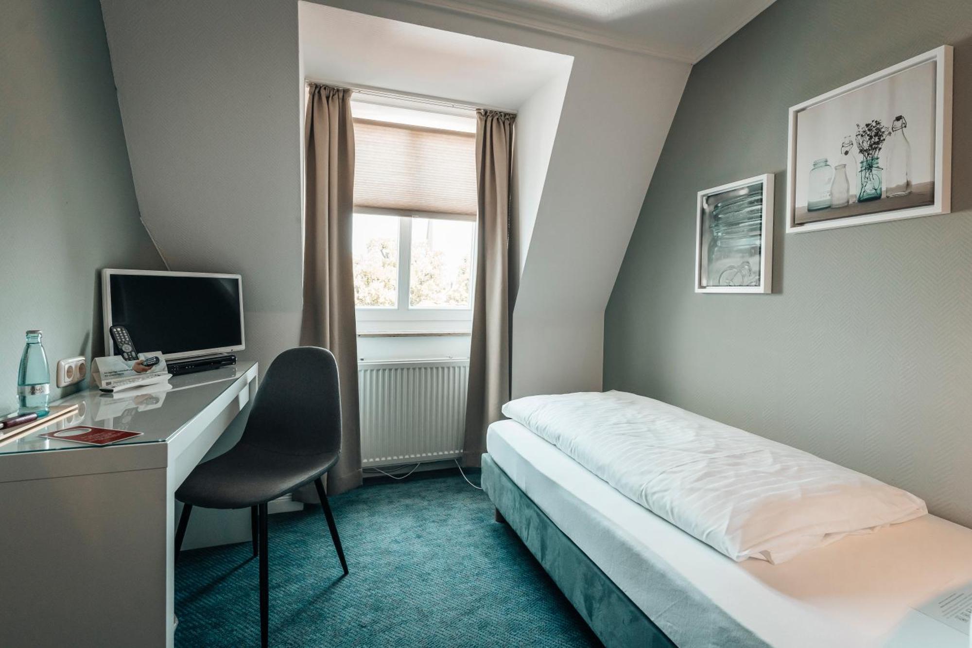 Hotel Freihof Am Roland Wedel Eksteriør billede