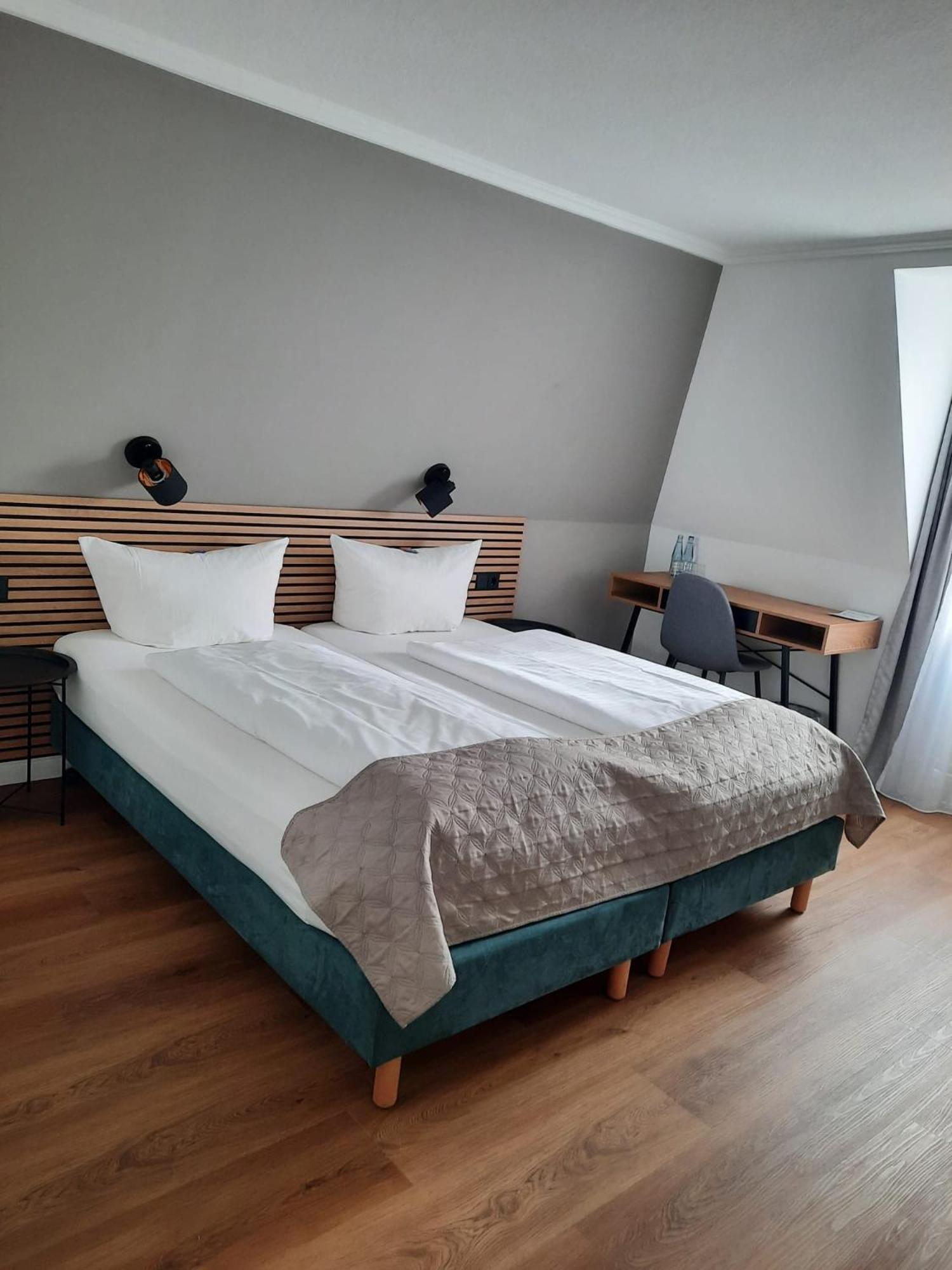 Hotel Freihof Am Roland Wedel Eksteriør billede