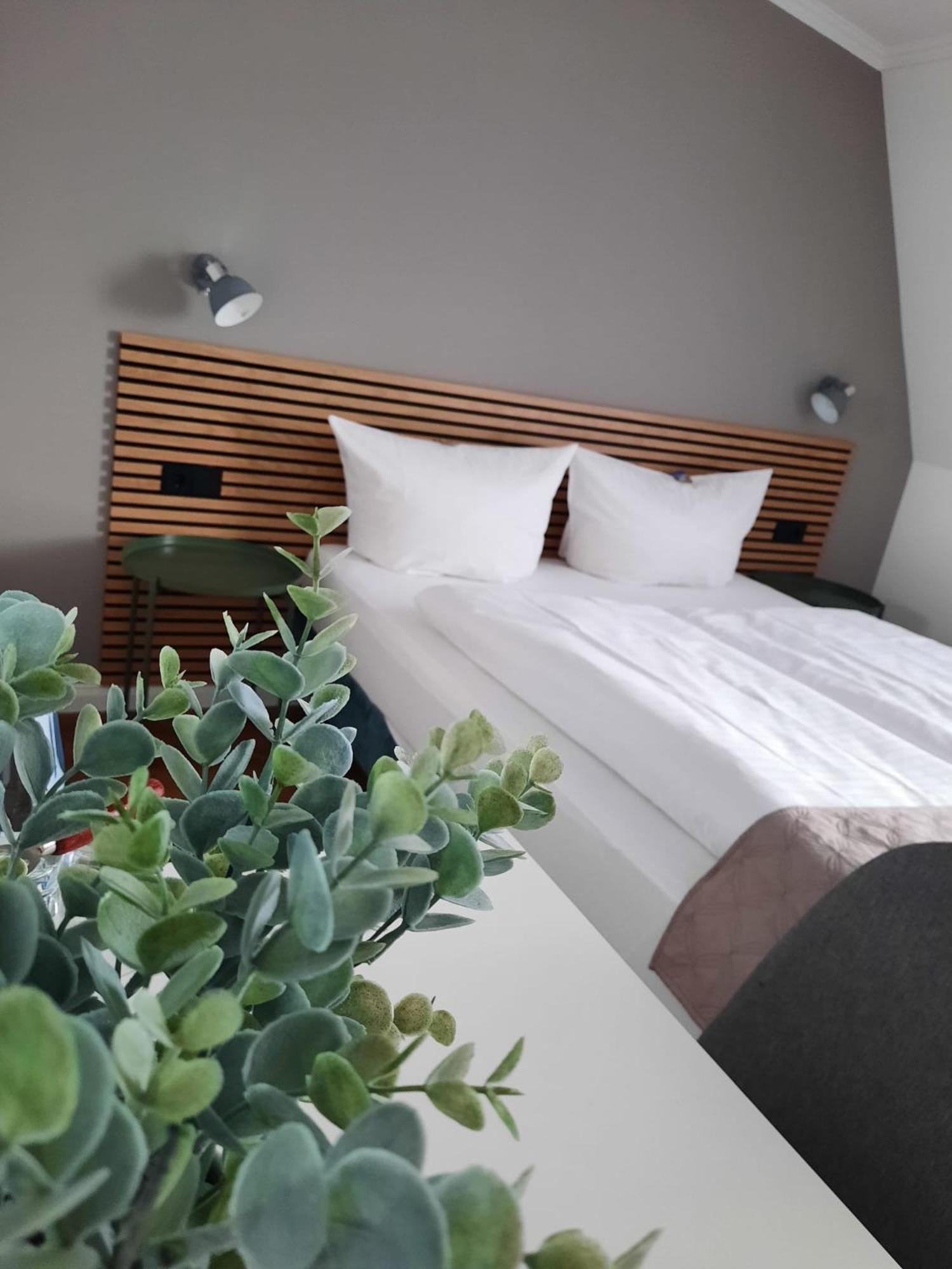 Hotel Freihof Am Roland Wedel Eksteriør billede